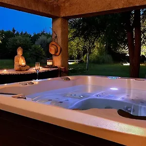 Domaine L'Orgalière Hébergement de vacances Orgon