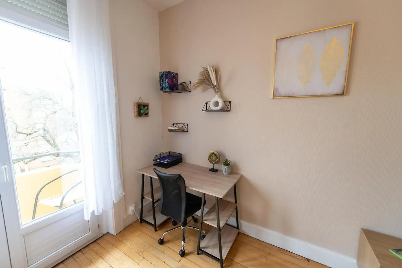 Kasa Cocon - Entierement Equipe Avec Balcon Apartment Saint-Etienne   Saint-Etienne (Loire)